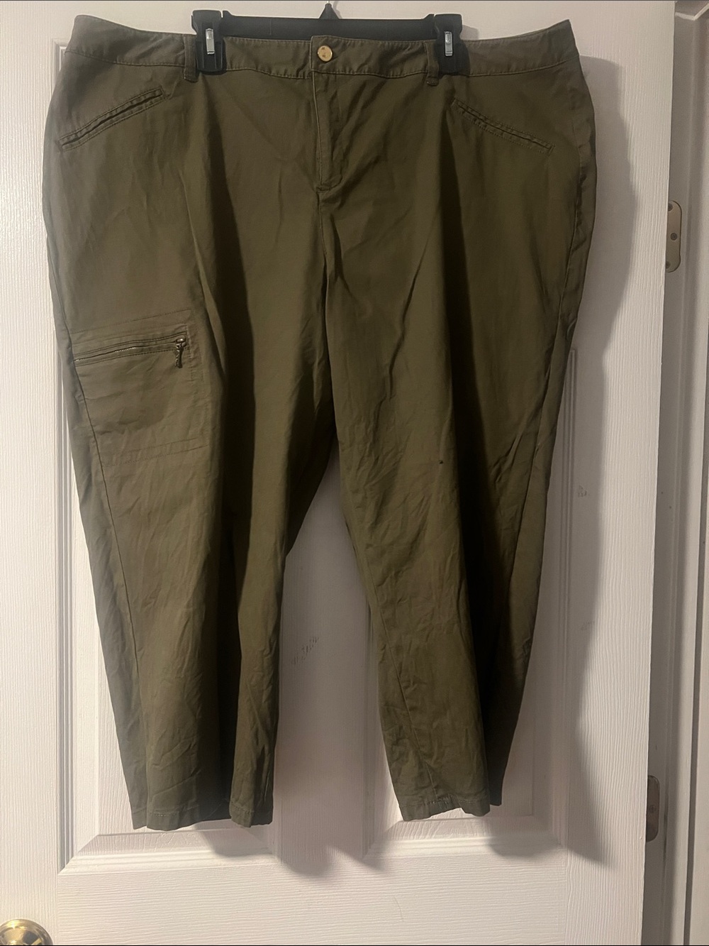 Rafaella Olive Green Capris with Utility Pocket